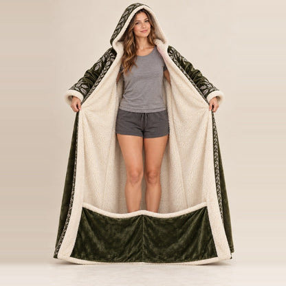 Inside the Elven Woodland robe: sherpa lining and interior foot pocket panel